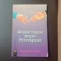 Berjabat Tangan Dengan Perempuan